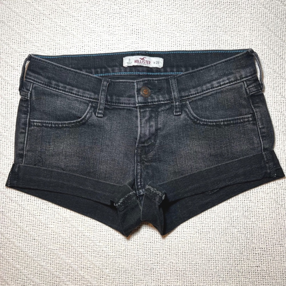 Hollister Women Black Denim Low Rise Cuffed Shorts Size 3 W26 Cut Offs